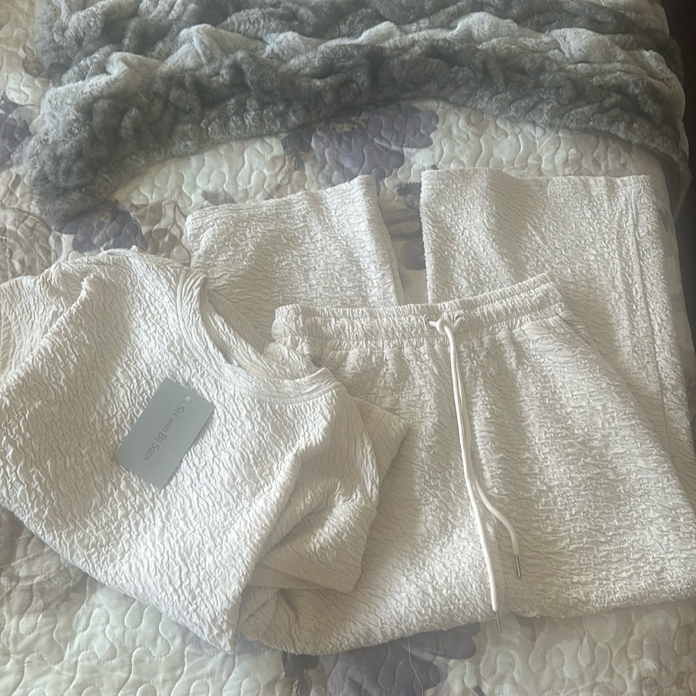See and Be Seen Textured Short Sleeve Set Small Ivory/Blush